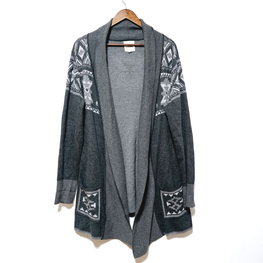 Between Me & You Cardigan Sweater Women's Size XL Southwestern Gray Pockets Boho